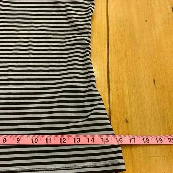 Lululemon Women’s Long Tank Top Racerback Straps Striped Black White 4 - Picture 4 of 11